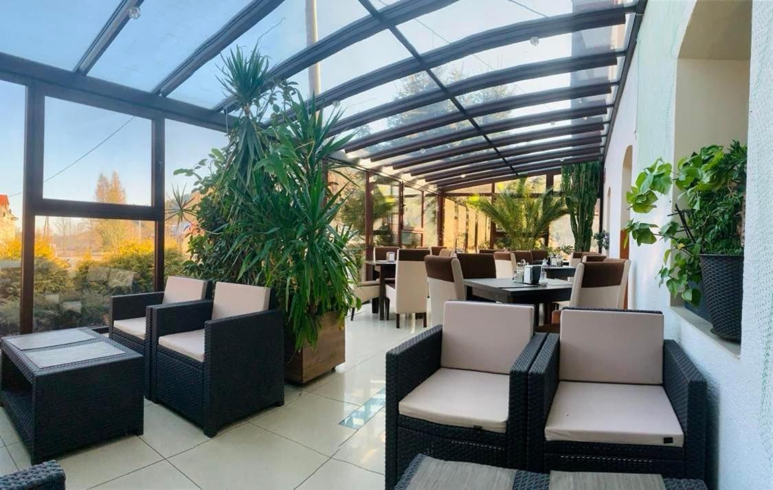 Restauracja Ibiza Aparthotel Ludwikowice Kłodzkie Buitenkant foto