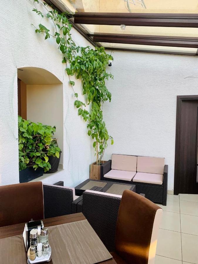 Restauracja Ibiza Aparthotel Ludwikowice Kłodzkie Buitenkant foto