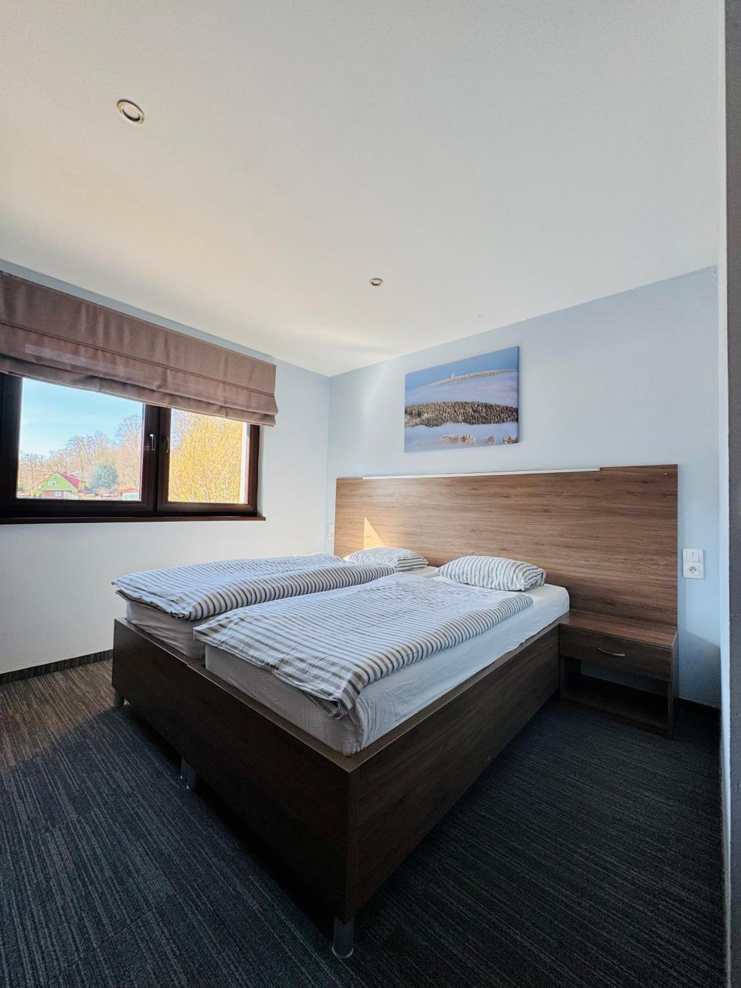 Restauracja Ibiza Aparthotel Ludwikowice Kłodzkie Buitenkant foto