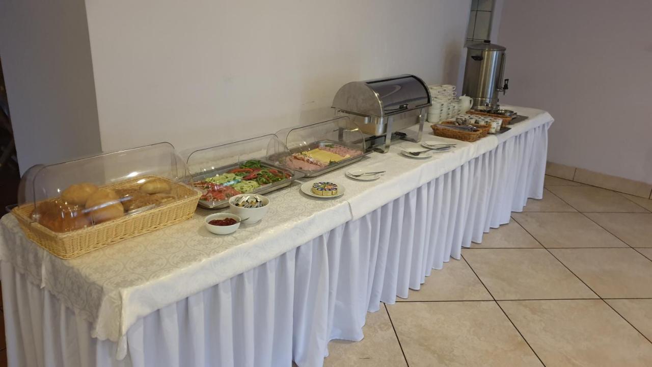 Restauracja Ibiza Aparthotel Ludwikowice Kłodzkie Buitenkant foto
